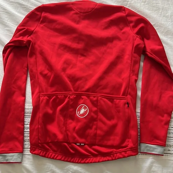 Biking - Picture 4 of 4